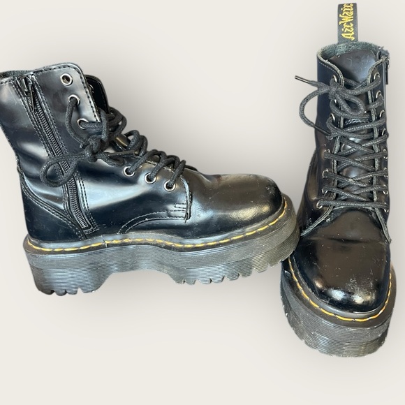 Doc Marten Sz 5 US Women’s Jadon Doc Martens Platform - Picture 3 of 7